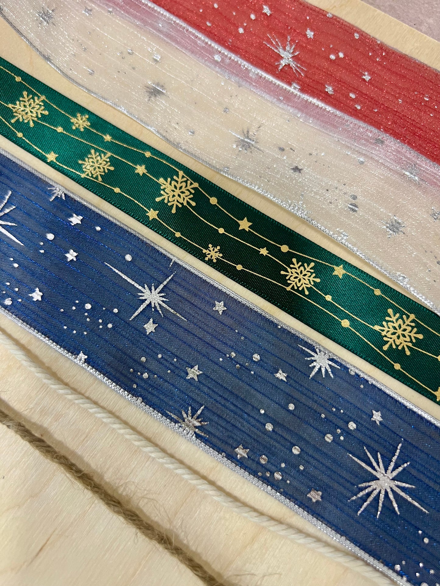 Boule de Noël en bois personnalisée animaux de compagnie , chien et chat