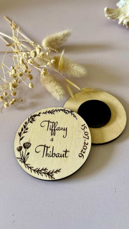 Magnet rond en bois, cadeau invité modèle Fleurs