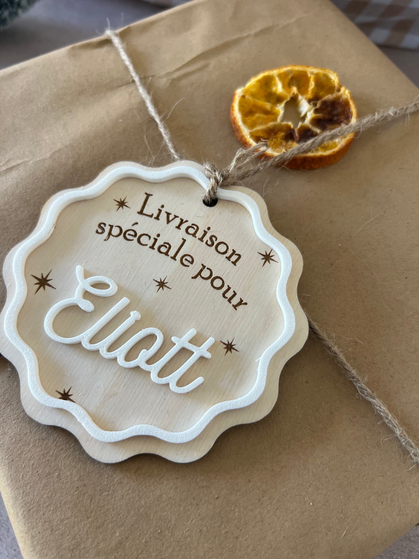 Grande Étiquette cadeau de Noël personnalisée – Bois gravé avec prénom