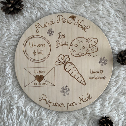 Assiette , plateau du Père Noël en bois personnalisée avec prénom