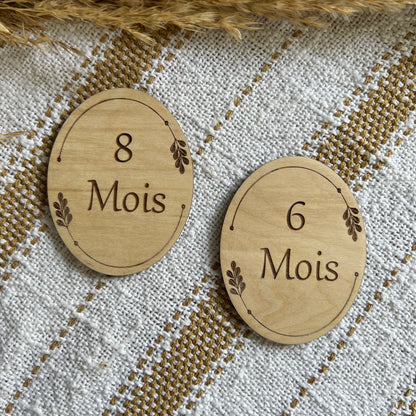 Cartes étapes  bébé  en bois Ovales,  Cadeau de naissance personnalisé pour future maman
