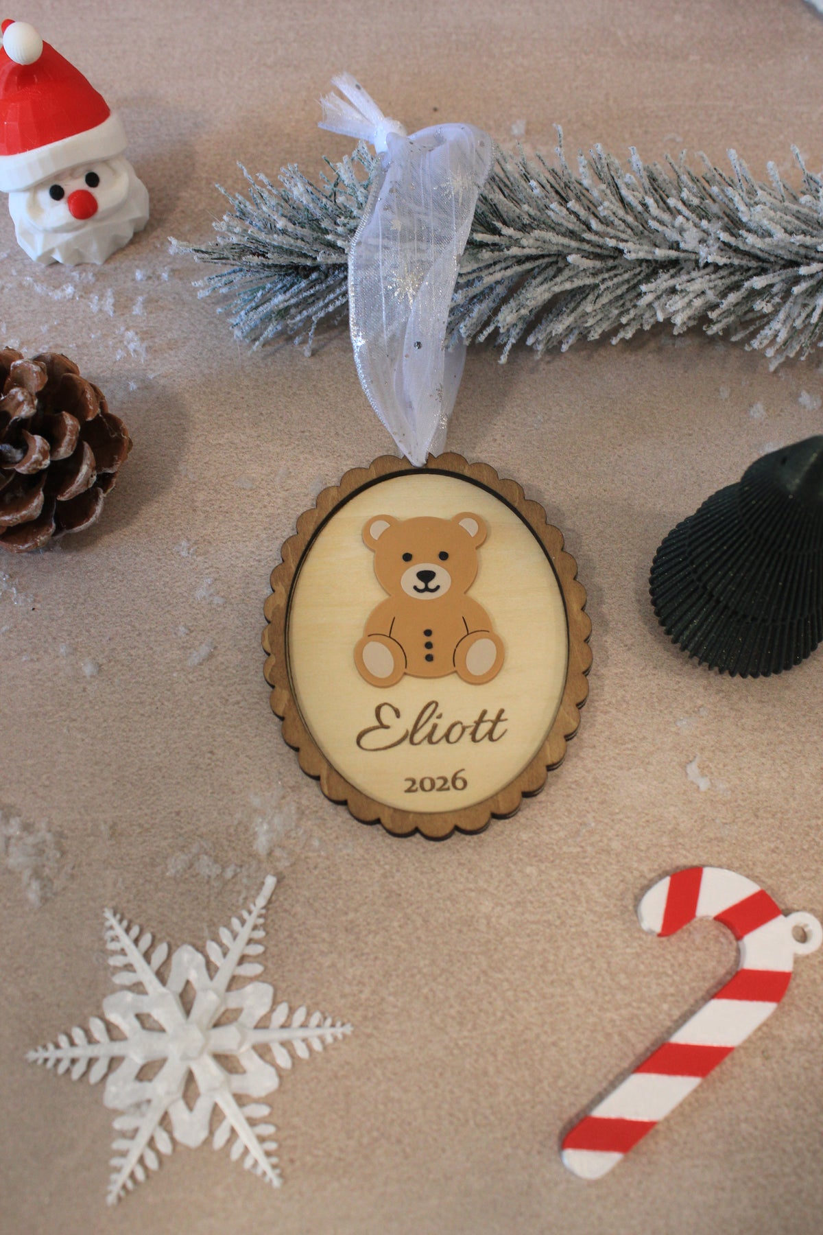 Suspension Ourson de Noël personnalisé en bois