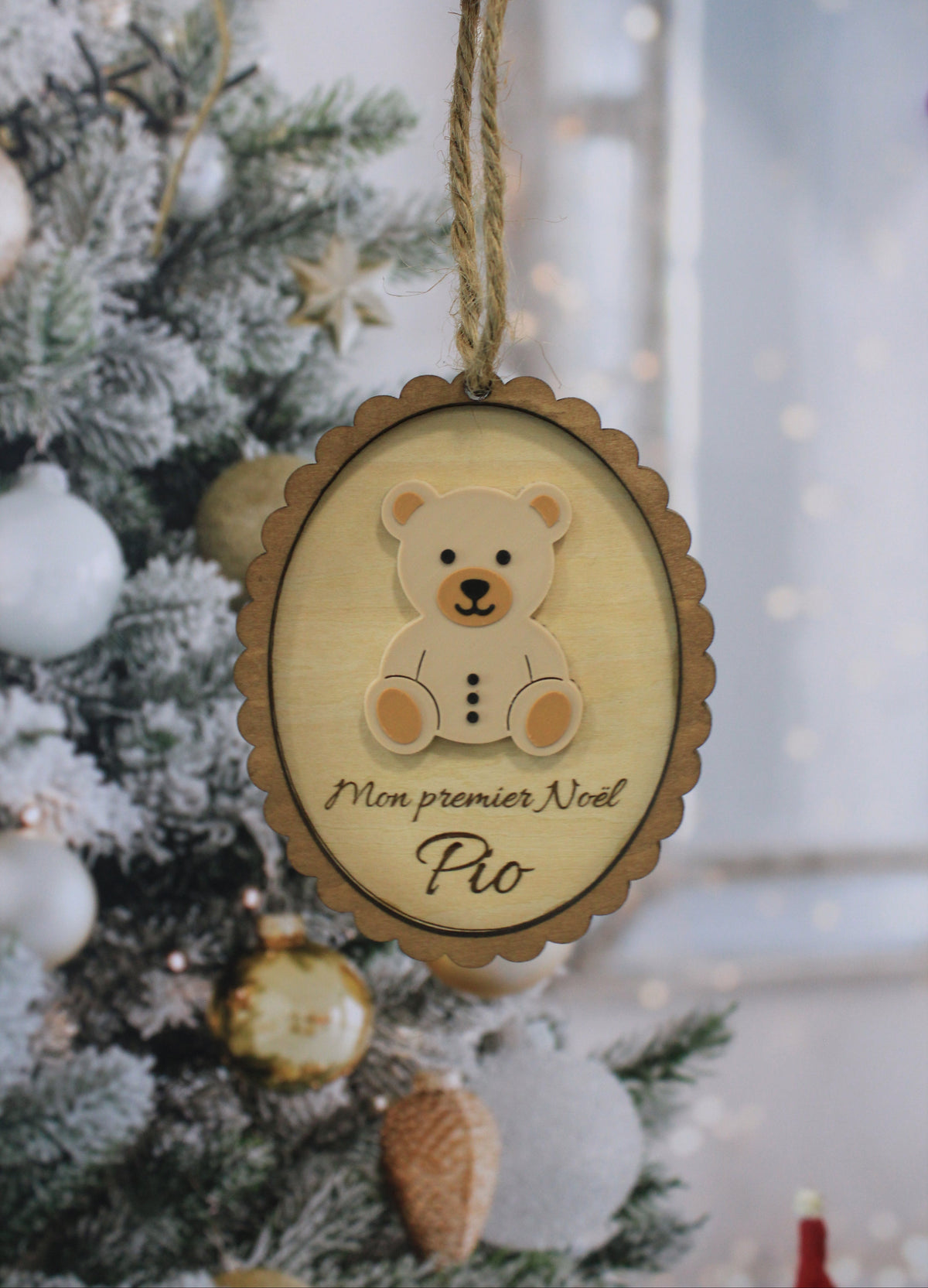 Suspension Ourson de Noël personnalisé en bois
