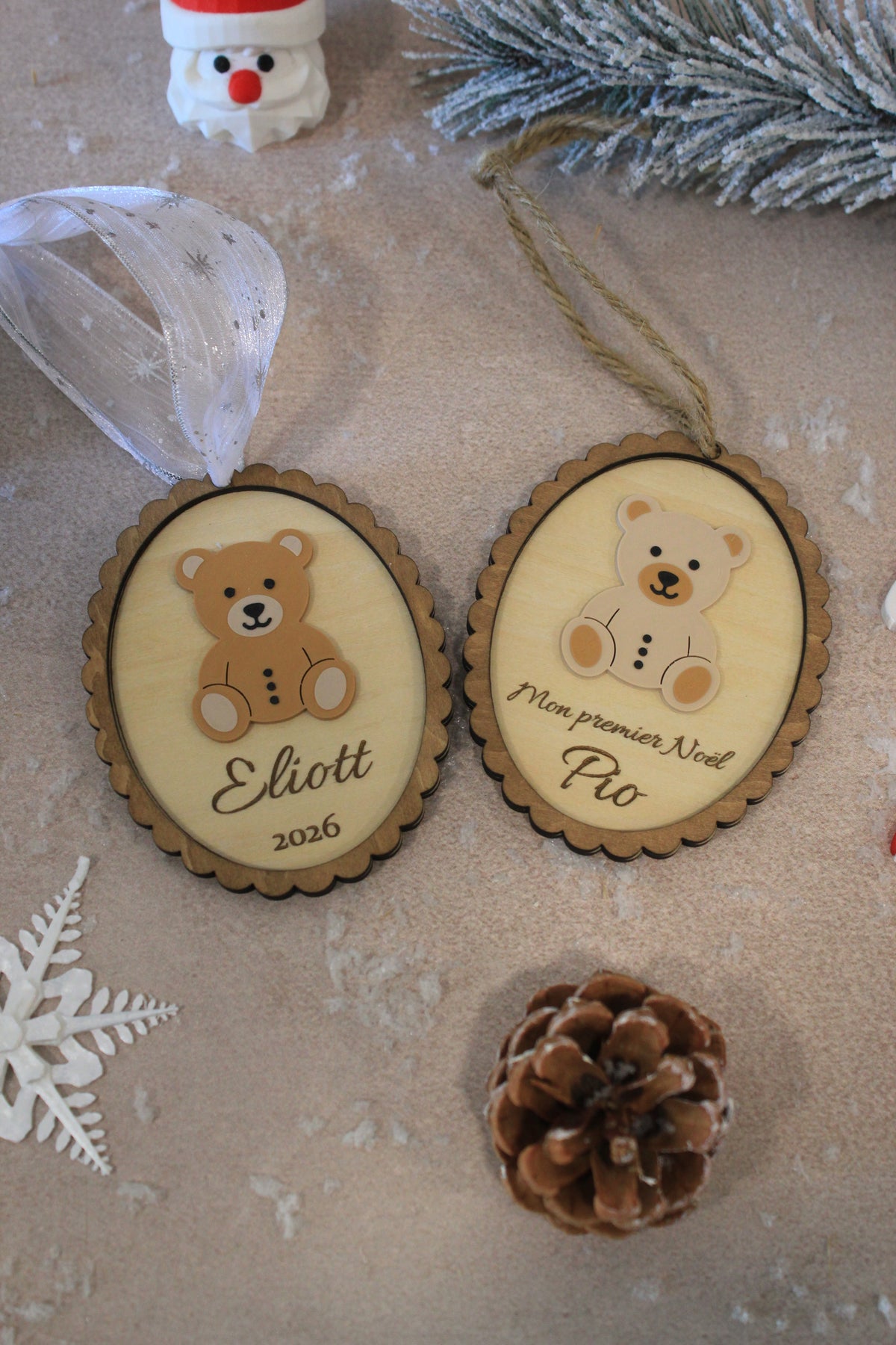 Suspension Ourson de Noël personnalisé en bois