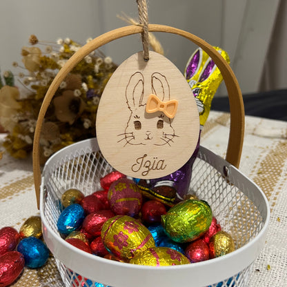Oeuf de Pâques personnalisé avec prénom, lapin décoratif avec accessoires