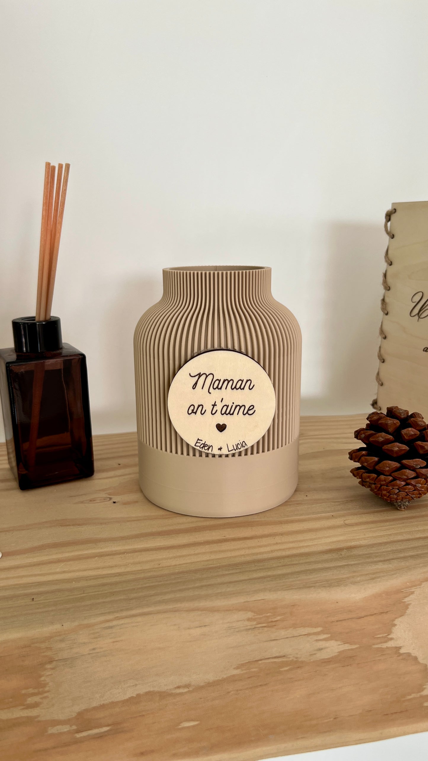 Vase personnalisé couleur et bois – cadeau pour elle