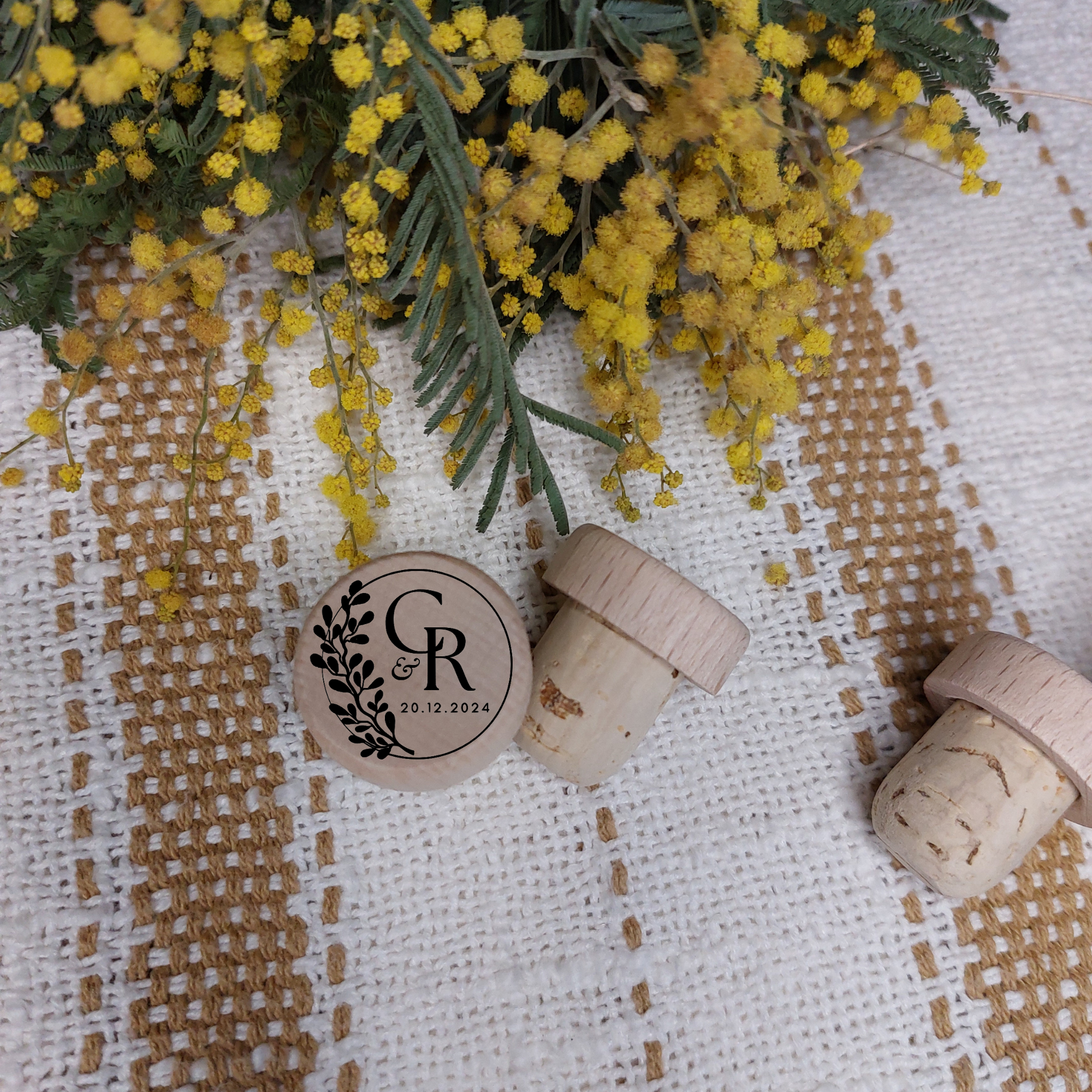Bouchon de vin bois personnalisable, cadeau invité mariage , baptême –  REVEDESBOIS