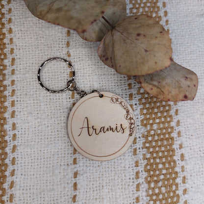 Porte clé en bois rond, cadeau invité mariage Modèle Eucalyptus