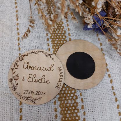 Magnet rond en bois, cadeau invité modèle Fleurs