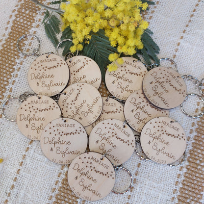 Porte-clés rond en bois cadeau invité pour Mariage Guirlandes